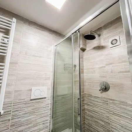 Cozy And Equipped House In * Milán